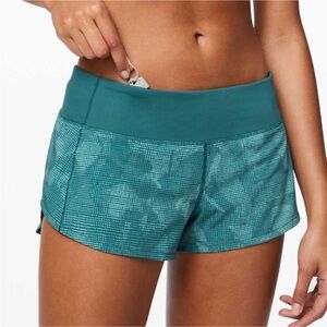 Lululemon Speed Up Short 2.5" in Illusion Tidal Teal Bermuda Teal / Bermuda Teal